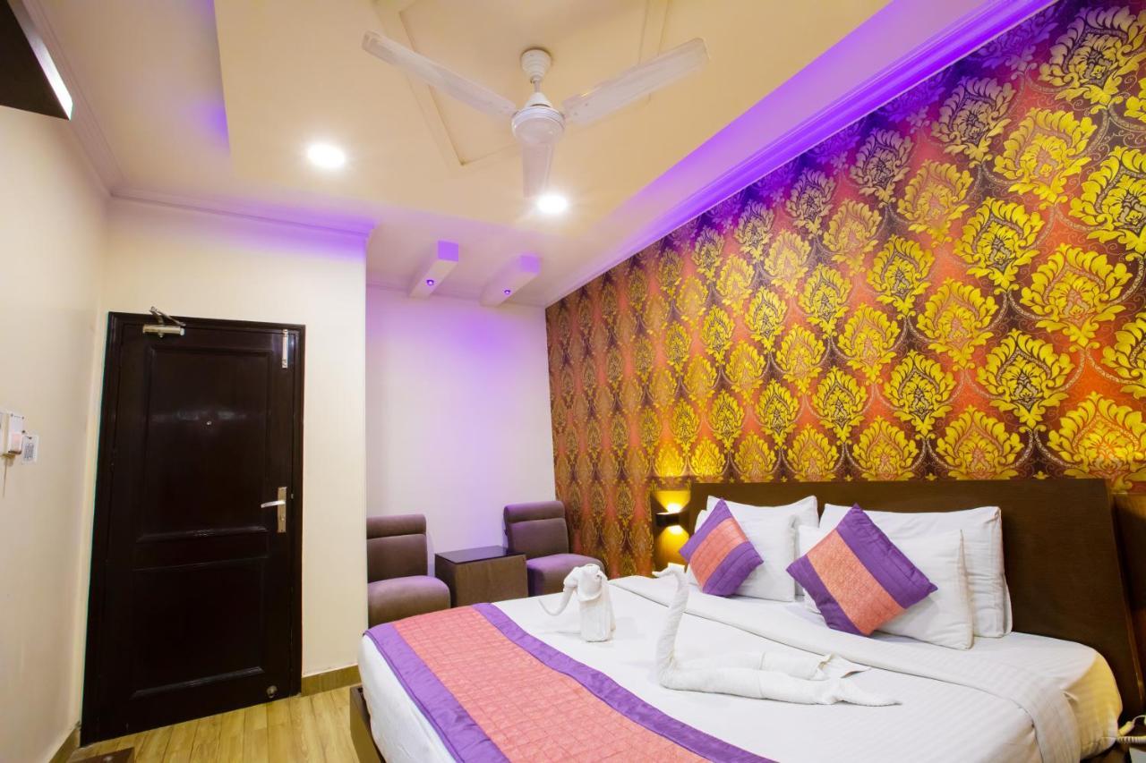 Hotel Surya International Делі Екстер'єр фото
