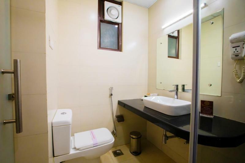 Hotel Surya International Делі Екстер'єр фото