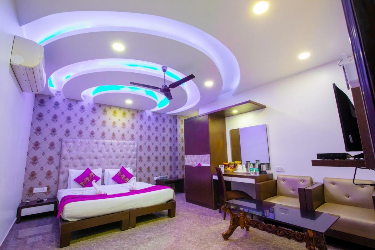 Hotel Surya International Делі Екстер'єр фото