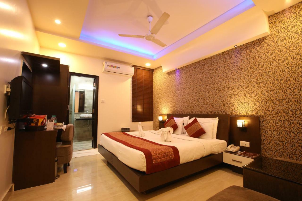 Hotel Surya International Делі Екстер'єр фото