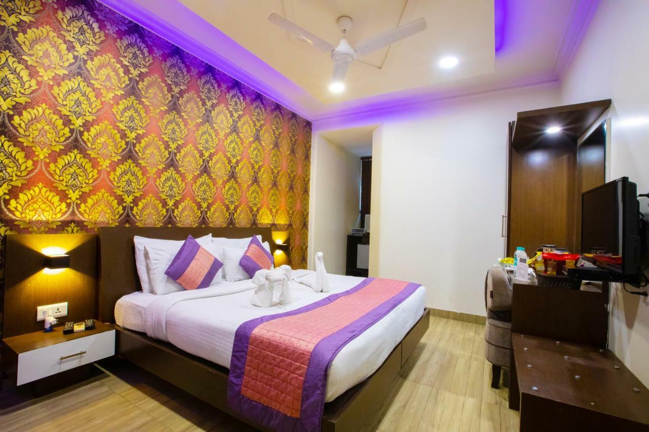 Hotel Surya International Делі Екстер'єр фото